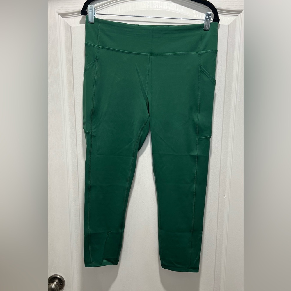 Lululemon Invigorate High-rise Crop
